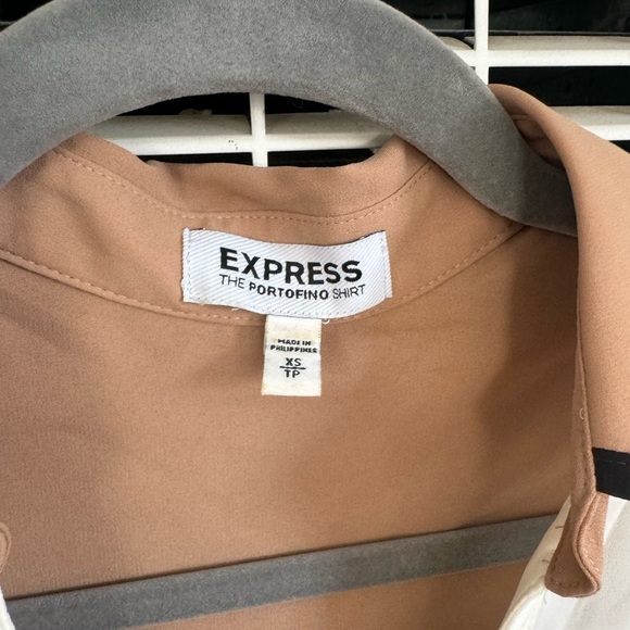 EXPRESS relaxed satin portofino button-up shirt - Picture 2 of 4